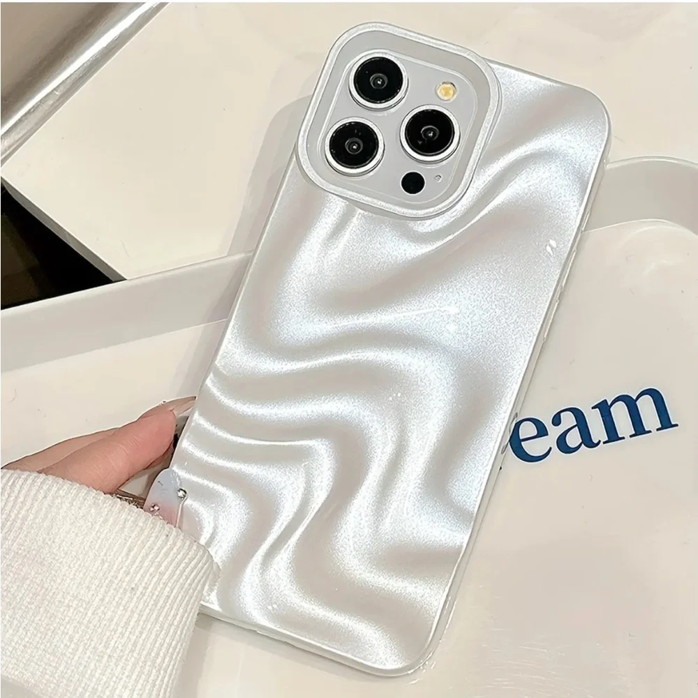 iPhone  Case Pearl White Three Dimensional Wave Pattern - Picture 5 of 7
